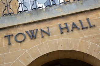 Town Hall Sign Istock 819676946 Kevinalexandergeorge